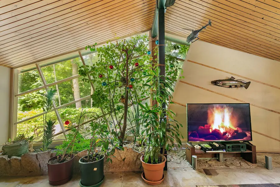 8750 Gurler Road, Dekalb, IL 60115 - Image #2