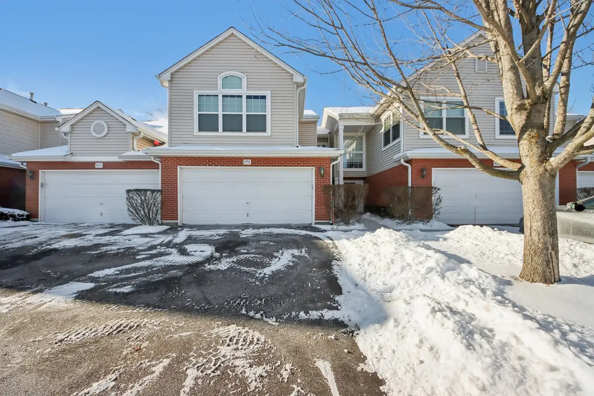 858 Old Checker Road, Buffalo Grove, IL 60089 - Image #1