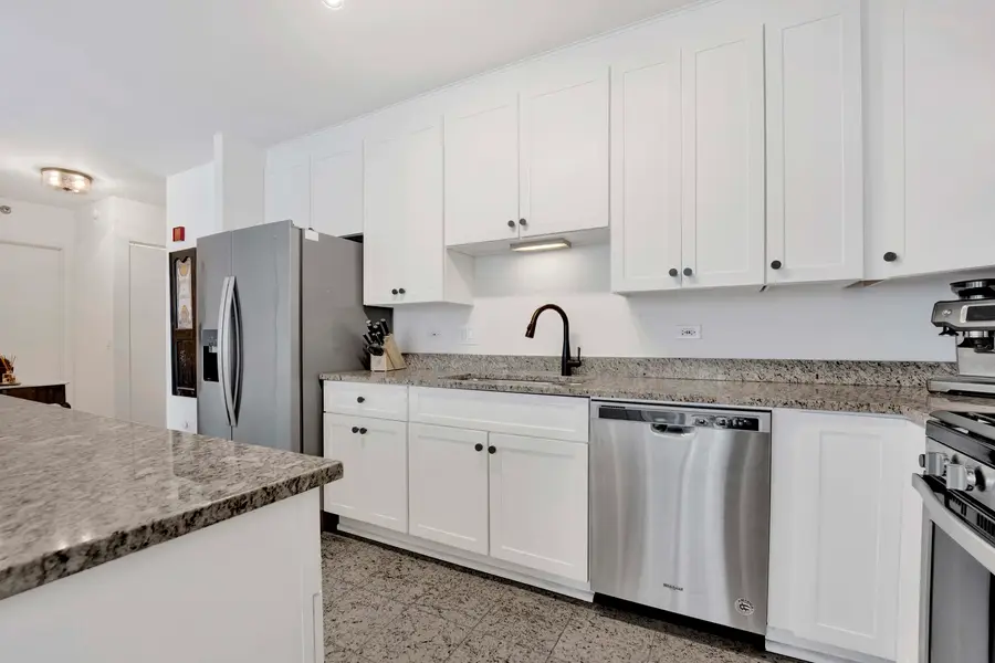 33 W Ontario Street #21H, Chicago, IL 60654 - Image #3