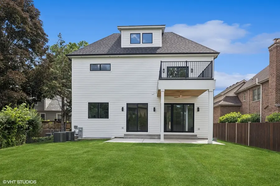 936 S Mitchell Avenue, Elmhurst, IL 60126 - Image #3