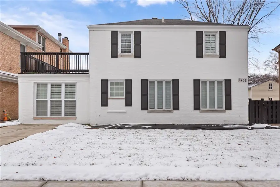 3732 W Columbia Avenue, Lincolnwood, IL 60712 - #2