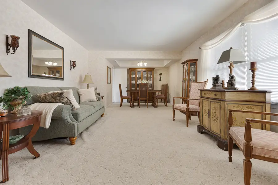 620 Chelmsford Lane, Elk Grove Village, IL 60007 - Image #3