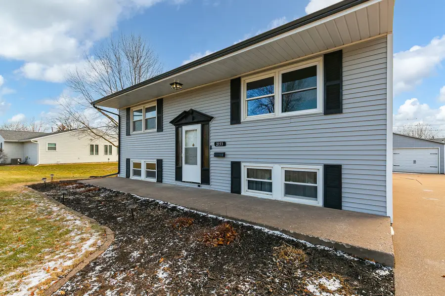 2153 W 35th Street, Davenport, IA 52806 - #3