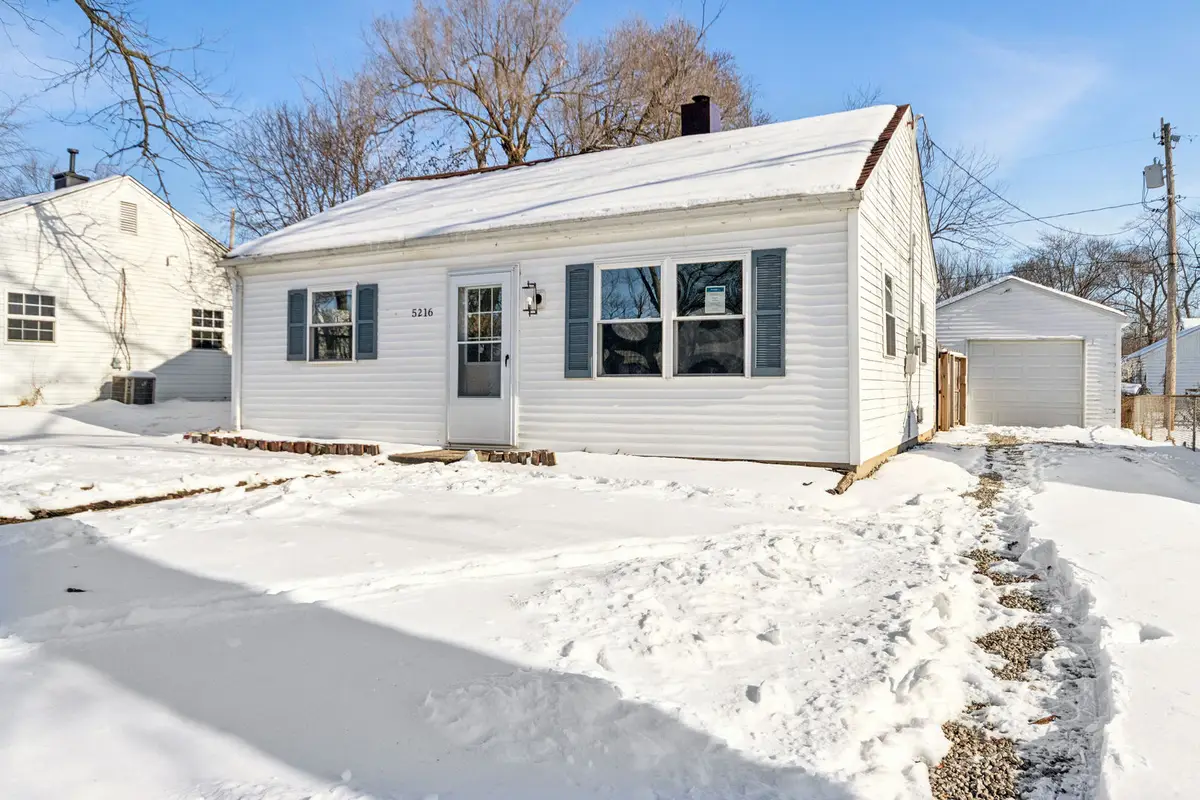 5216 N Roberts Road, Peoria Heights, IL 61616 - Image #1