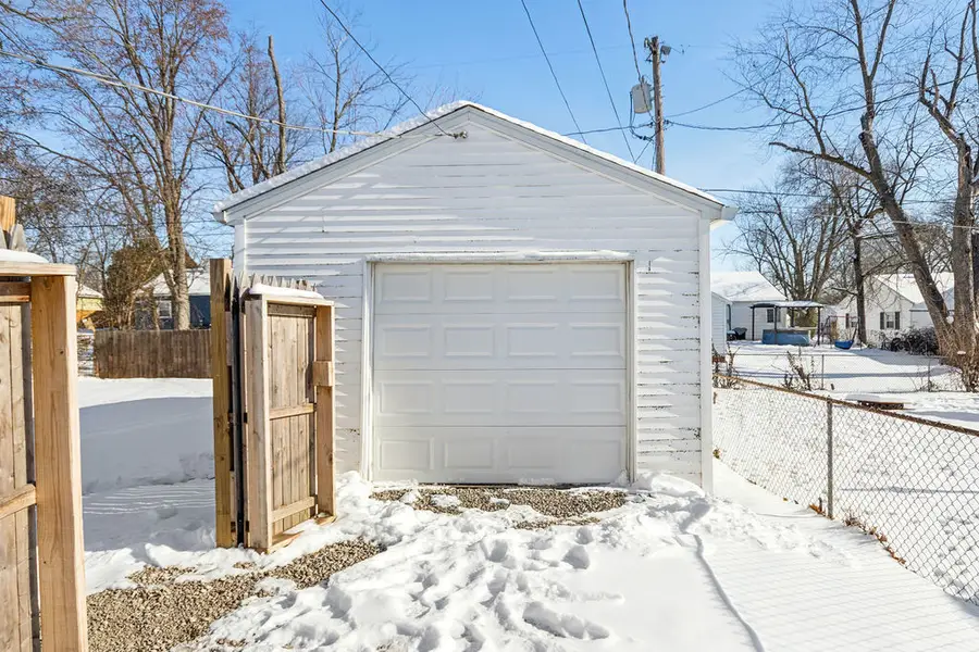 5216 N Roberts Road, Peoria Heights, IL 61616 - Image #3