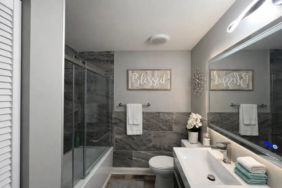 17718 Ridgewood Drive, Hazel Crest, IL 60429 - #2