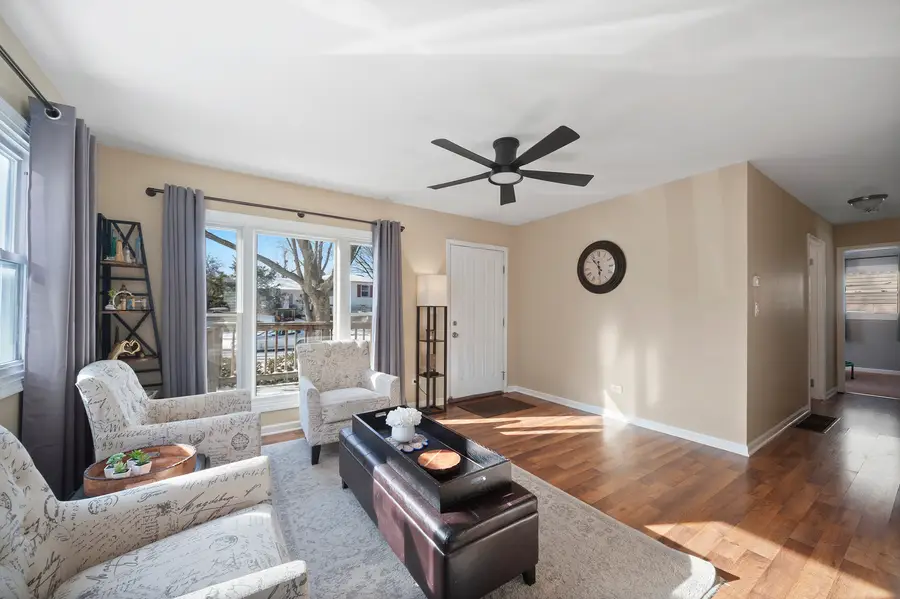 151 Egan Drive, Streamwood, IL 60107 - Image #2