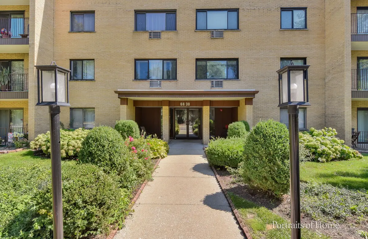 6630 S Brainard Avenue #203, Countryside, IL 60525 - Image #1