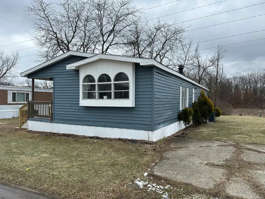 2464 E 29th Road #3, Seneca, IL 61360 - Image #2