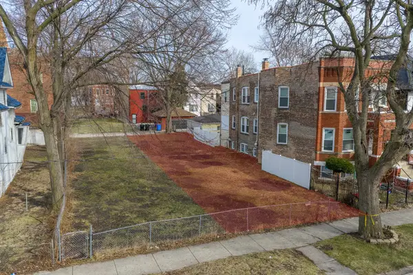 555 N Leclaire Avenue, Chicago, IL 60644