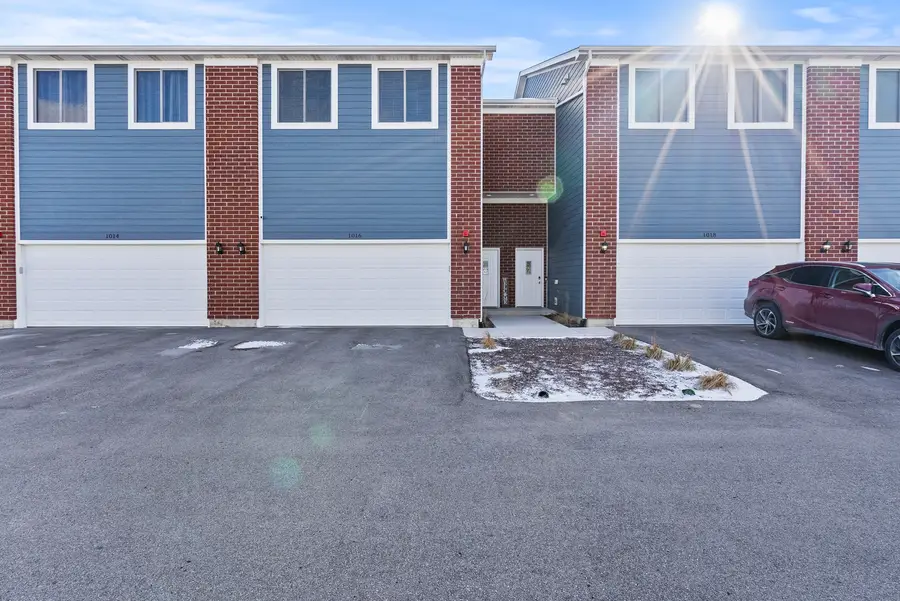 1016 Gillespie Lane, Yorkville, IL 60560 - Image #2