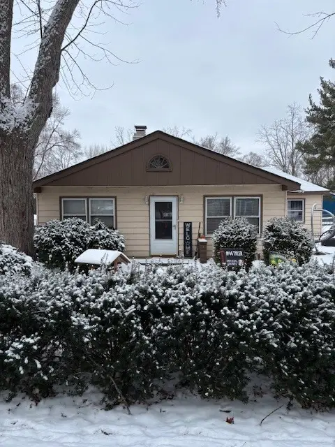 25022 W Catherine Avenue, Antioch, IL 60002