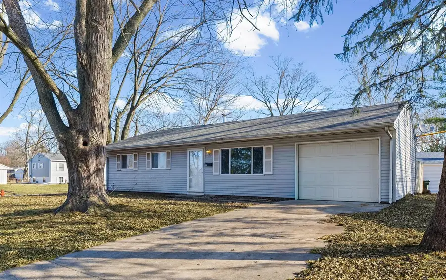 402 S Dodson Drive, Urbana, IL 61802 - Image #2