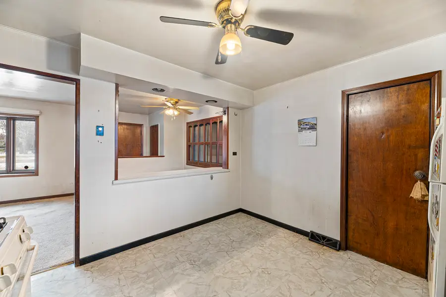 25085 W Tamarack Drive, Wauconda, IL 60084 - Image #2