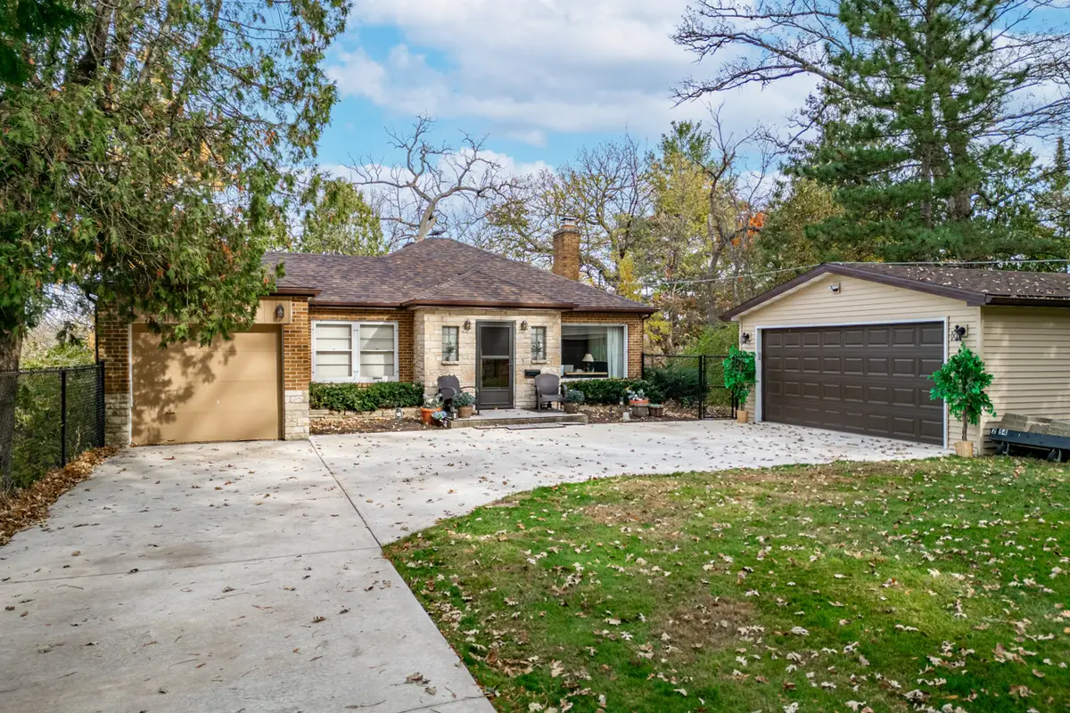 4215 Oaklane Road, Rockford, IL 61109 - Image #1