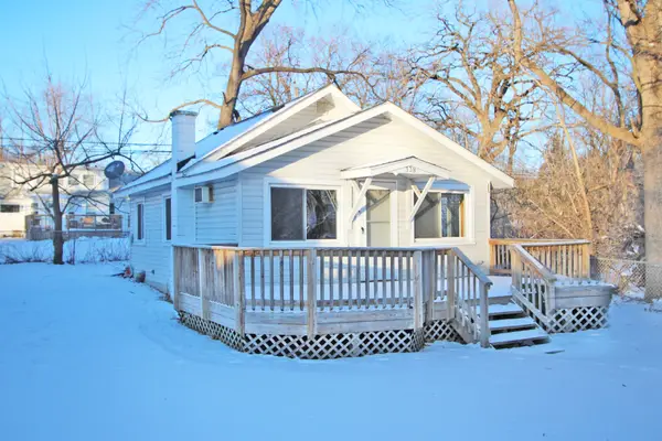 338 E Lakeview Avenue, Round Lake Beach, IL 60073