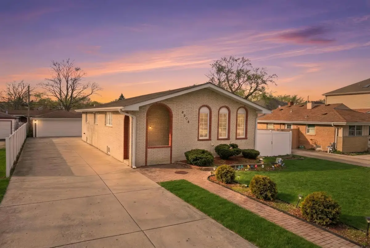 8808 Meade Avenue, Oak Lawn, IL 60453 - Image #1