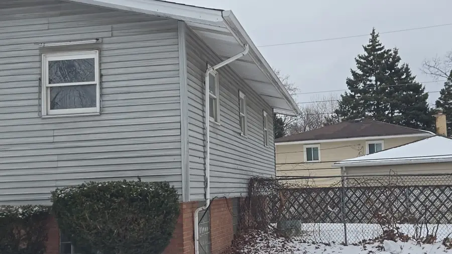 15321 Ellis Avenue, South Holland, IL 60473 - #3