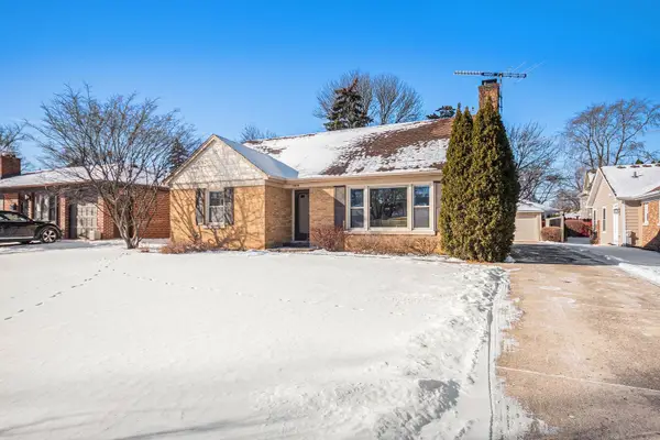 808 S Vail Avenue, Arlington Heights, IL 60005