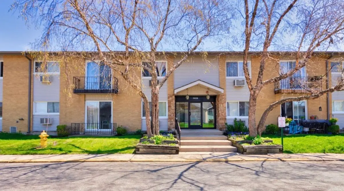 8828 N Leslie Lane #1F, Des Plaines, IL 60016 - Image #1