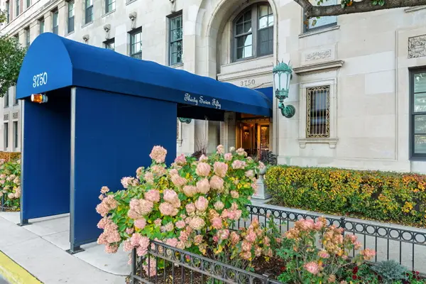 3750 N Lake Shore Drive #15B, Chicago, IL 60613