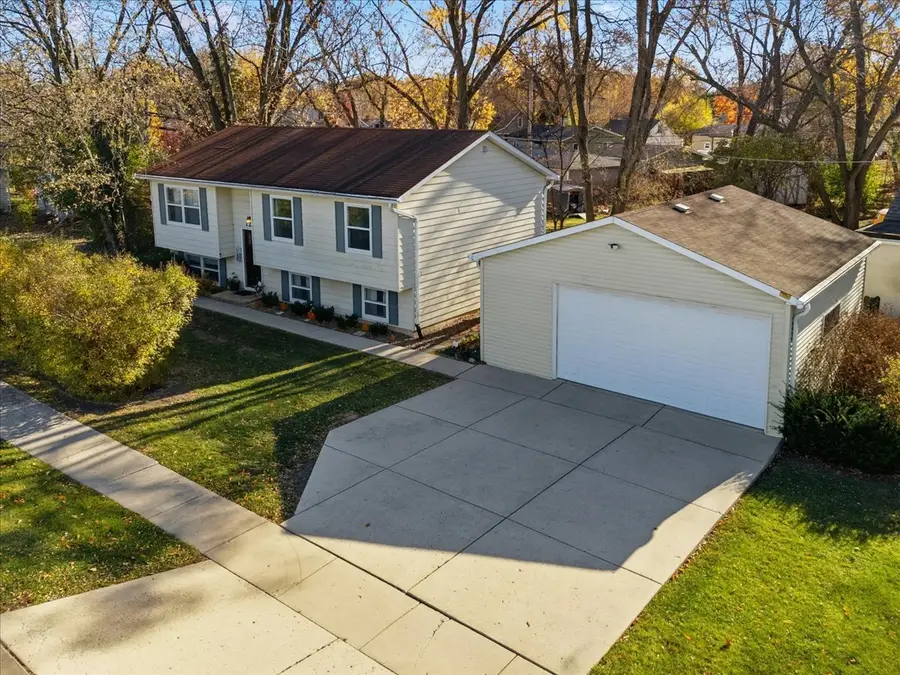 121 E Clarendon Drive, Round Lake Beach, IL 60073 - Image #3