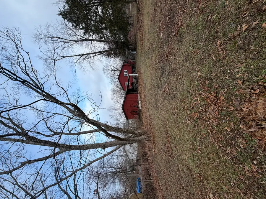 418 W Harrison Street, Carrier Mills, IL 62917 - Image #3