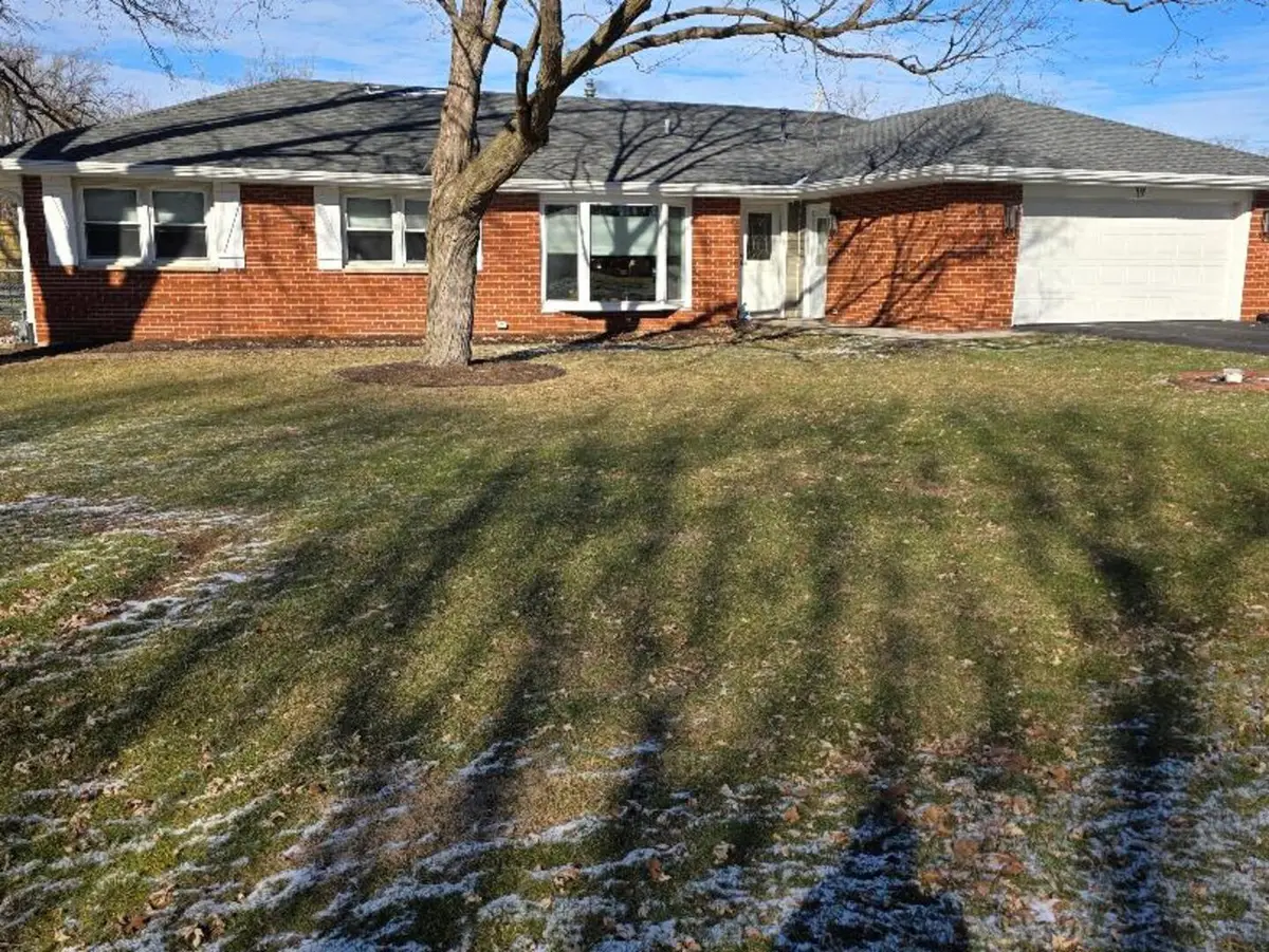 19 Pasadena Drive, Oswego, IL 60543 - #1