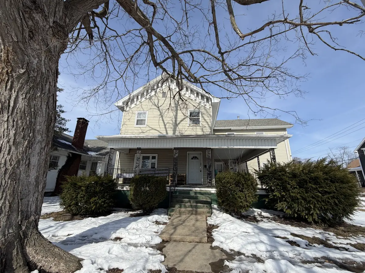 1021 Jefferson Avenue, Charleston, IL 61920 - #1