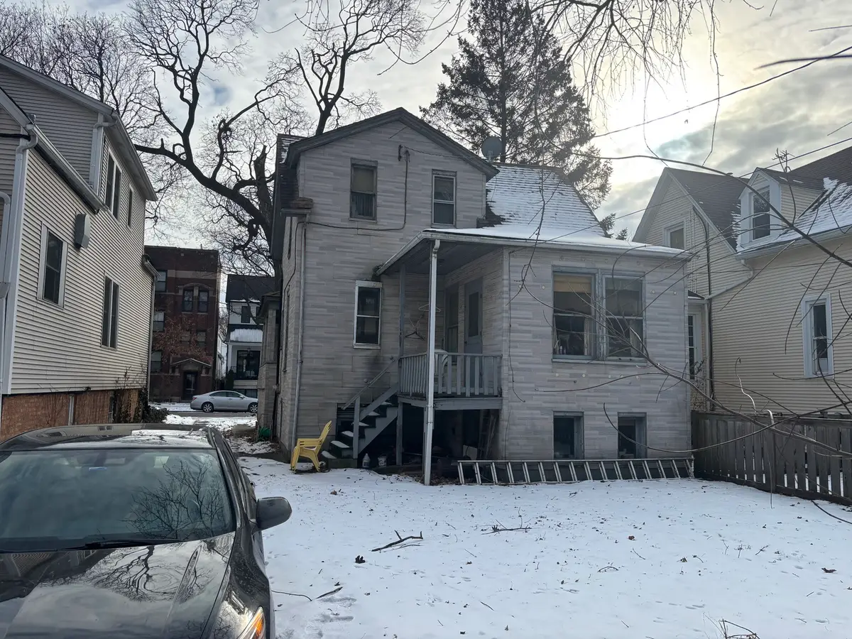 2128 W Eastwood Avenue, Chicago, IL 60625 - #1