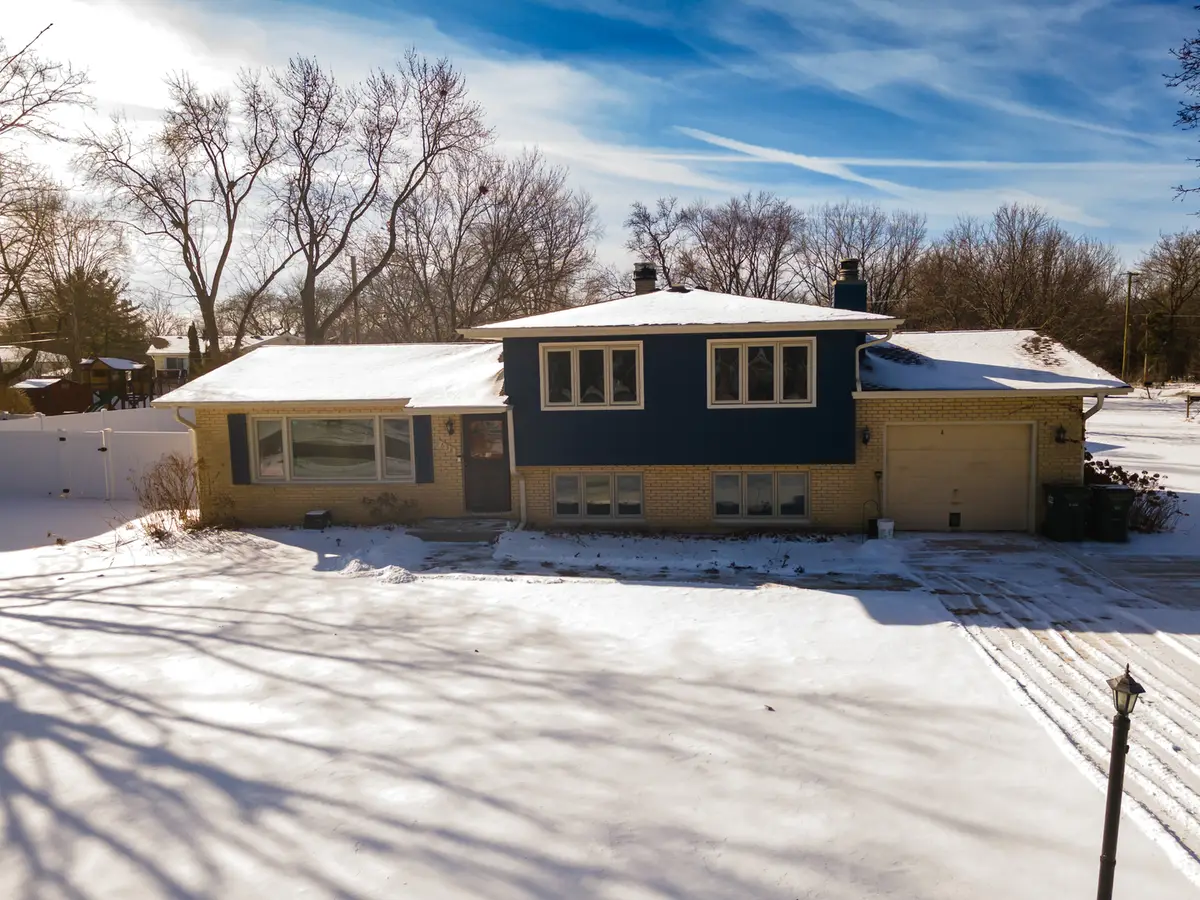 638 N Stephen Drive, Palatine, IL 60067 - #1