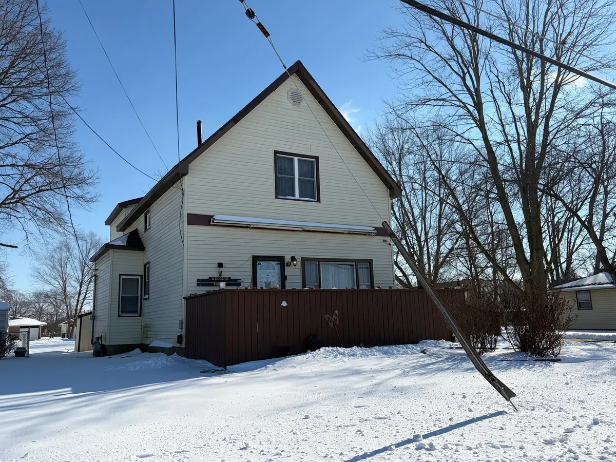 1012 S 6th Street, Mattoon, IL 61938 - #1