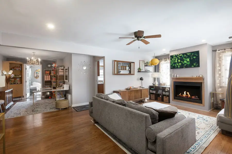 121 Pomeroy Avenue, Crystal Lake, IL 60014 - #3