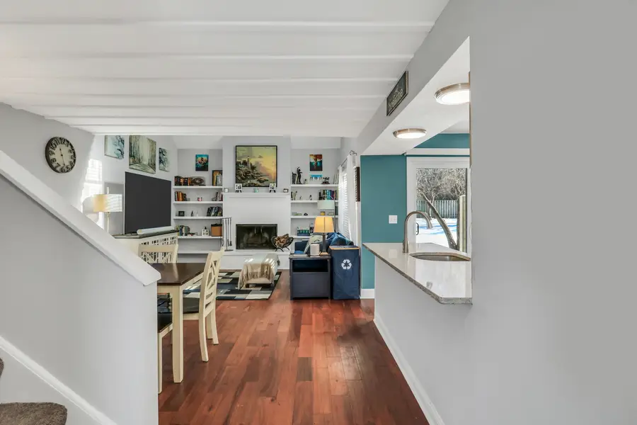 705 Colby Court, Gurnee, IL 60031 - Image #3