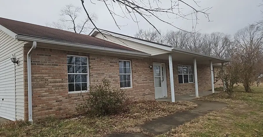 956 Auburn Lane, Goreville, IL 62939 - Image #2