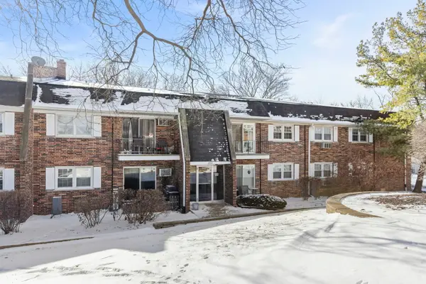 2331 Ogden Avenue #4, Downers Grove, IL 60515