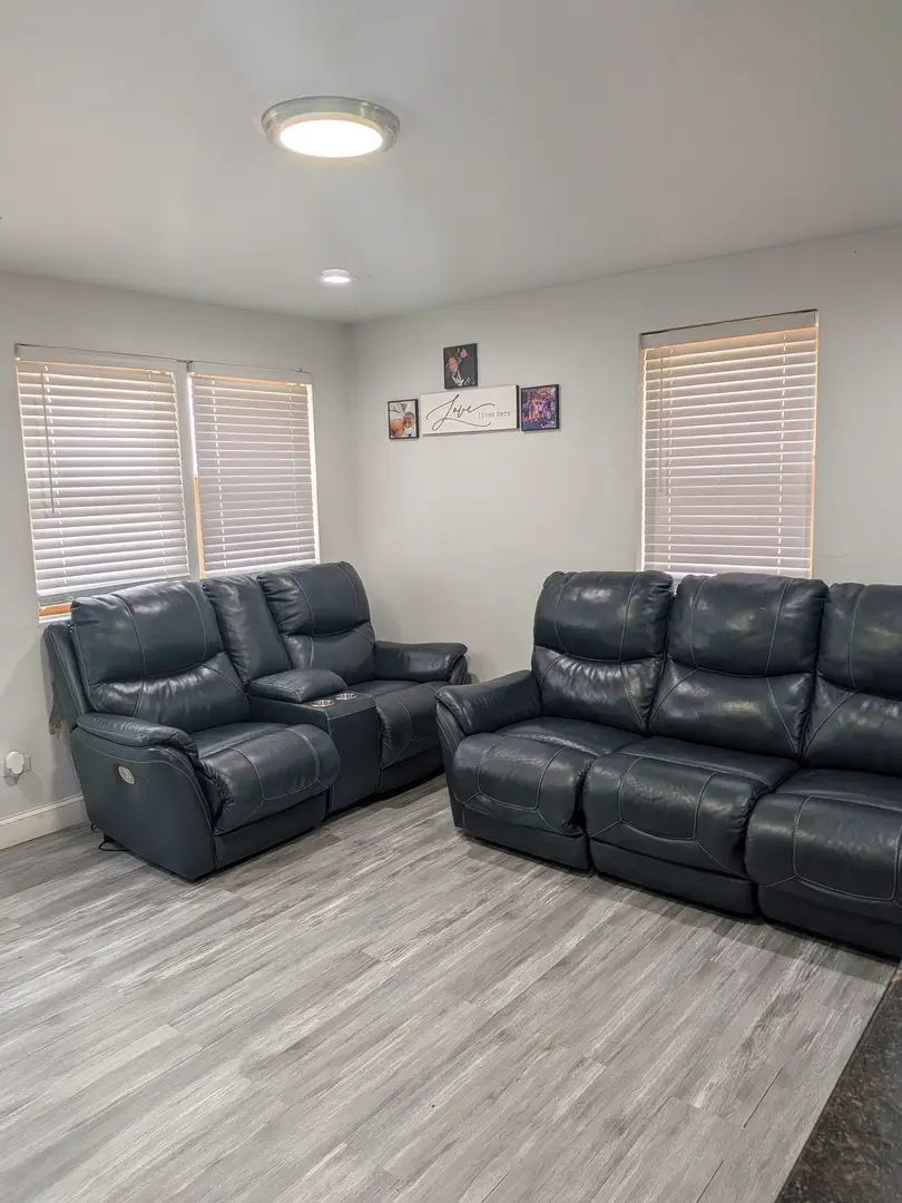 570 Farnum Avenue, Aurora, IL 60505 - #2