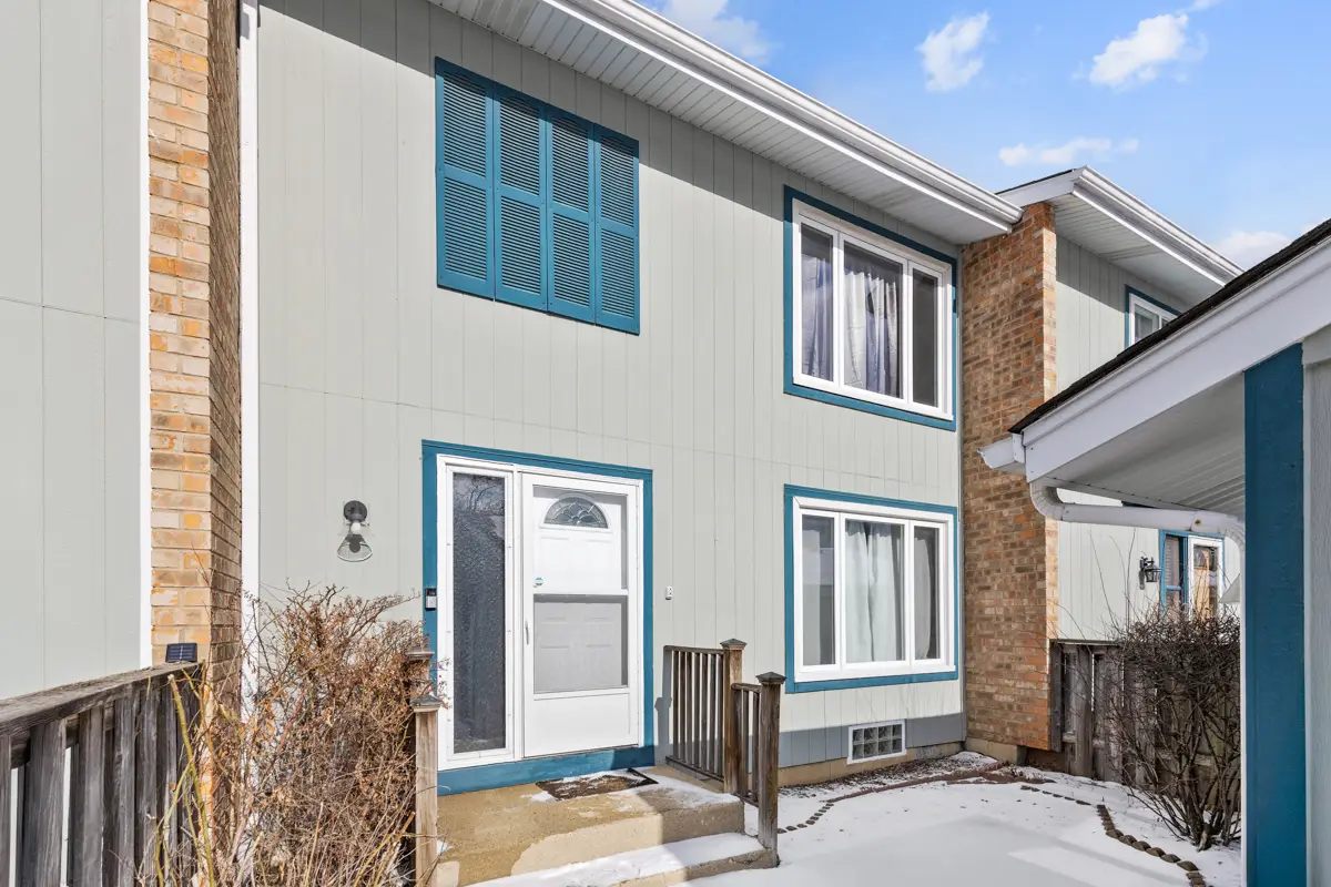 237 Pinewood Lane, Bloomingdale, IL 60108 - Image #1