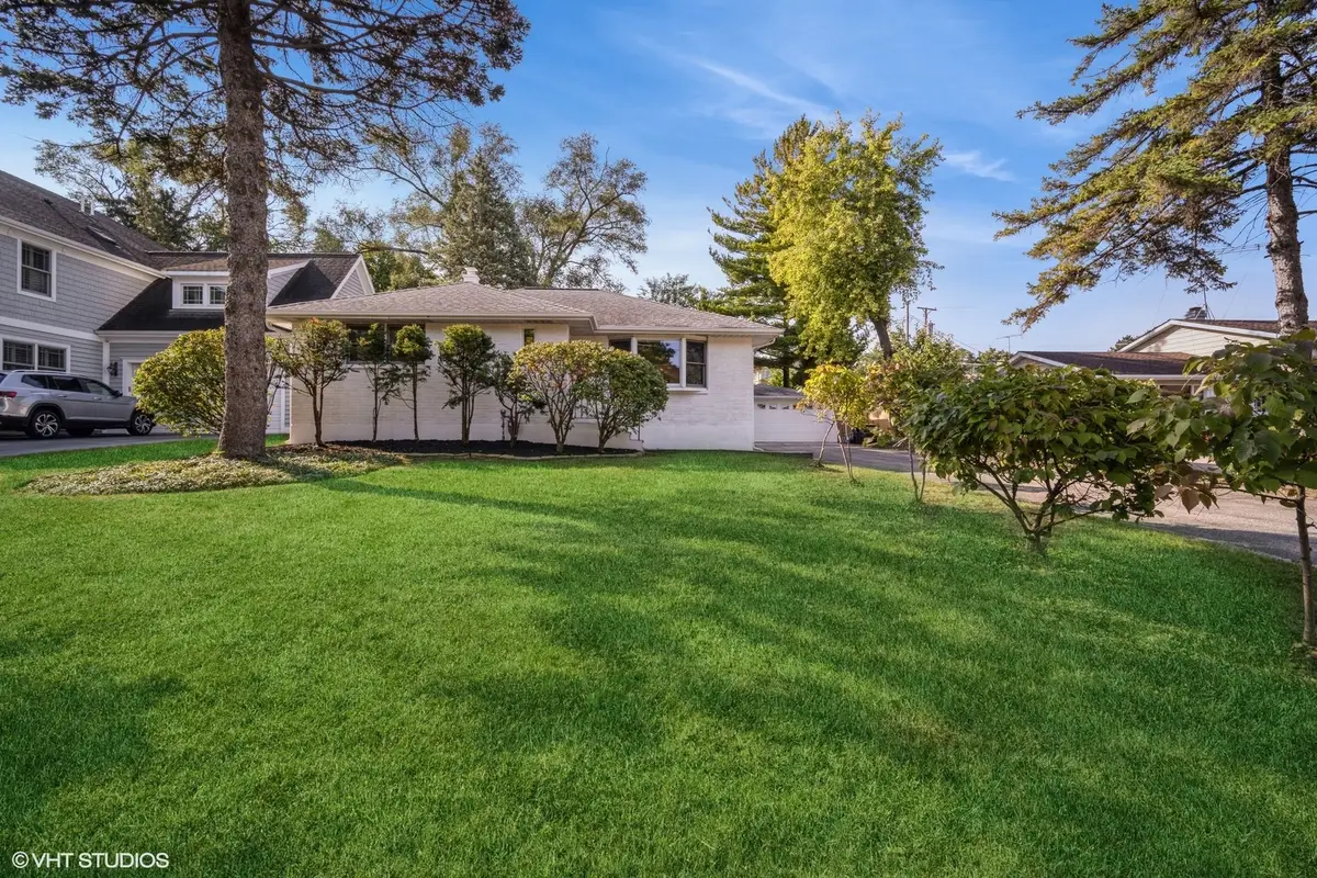 119 E Ellis Avenue, Libertyville, IL 60048 - Image #1