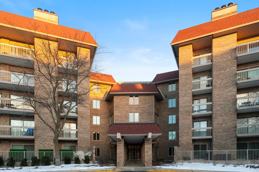 1220 Rudolph Road #1B, Northbrook, IL 60062 - #2