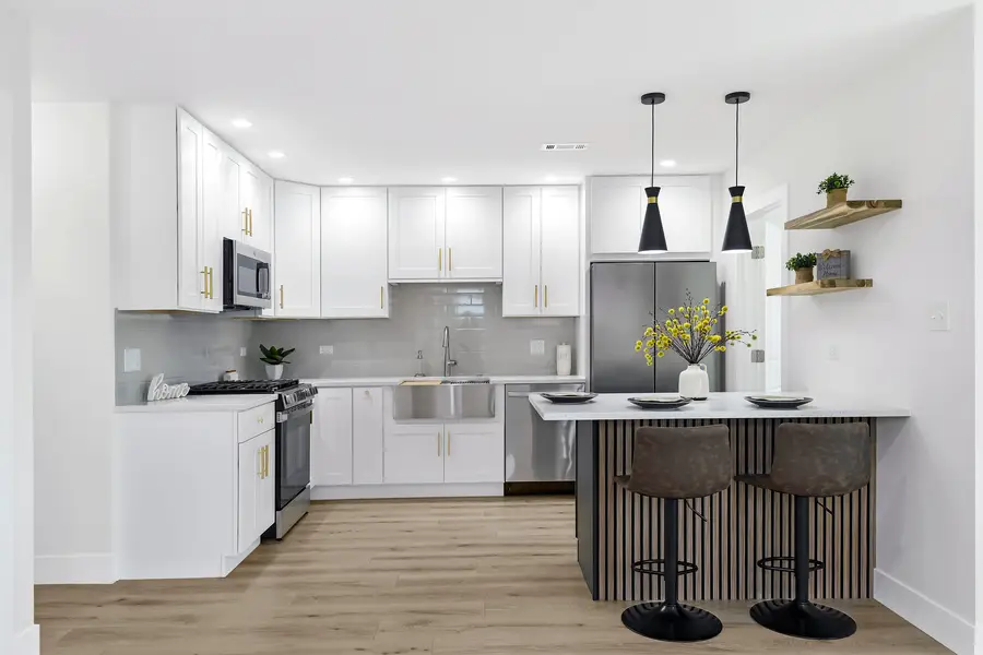 8949 S Utica Avenue, Evergreen Park, IL 60805 - Image #2