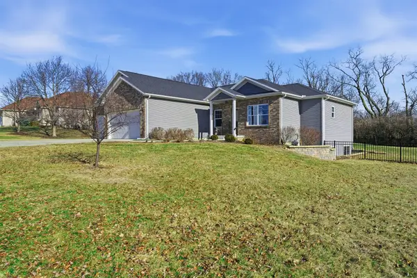 13591 Fawn Drive, Bloomington, IL 61705