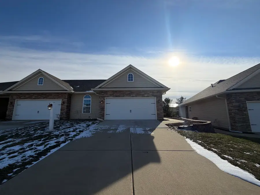 1709 Timber Wolf Lane #C, Mahomet, IL 61853 - Image #2