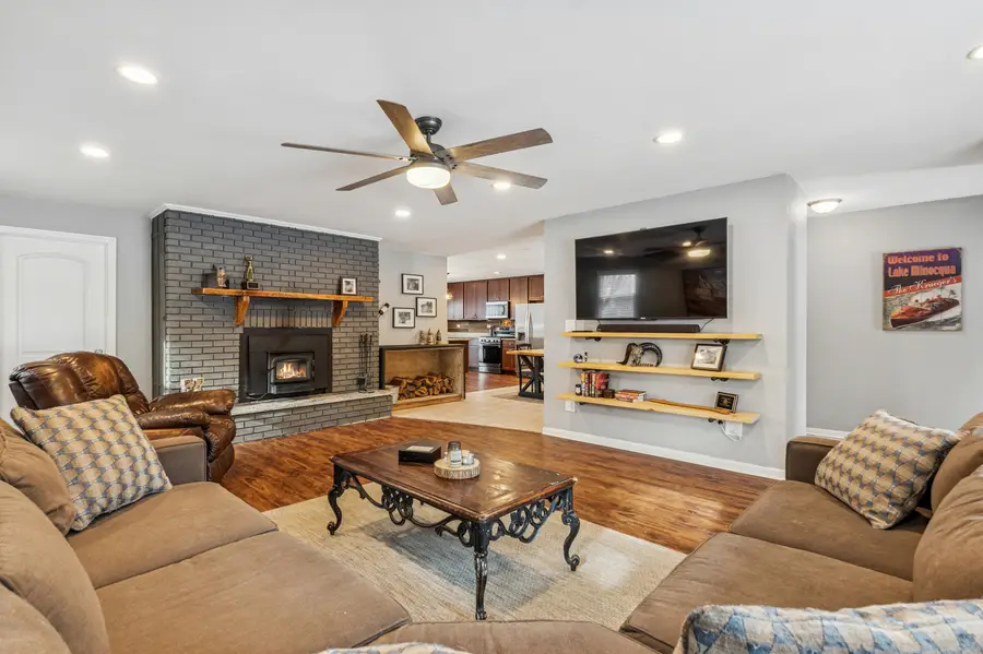 2113 Highwood Road, McHenry, IL 60051 - #3