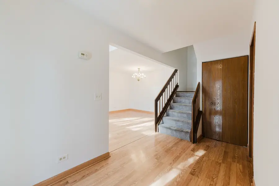 122 Brittany Drive, Streamwood, IL 60107 - Image #3