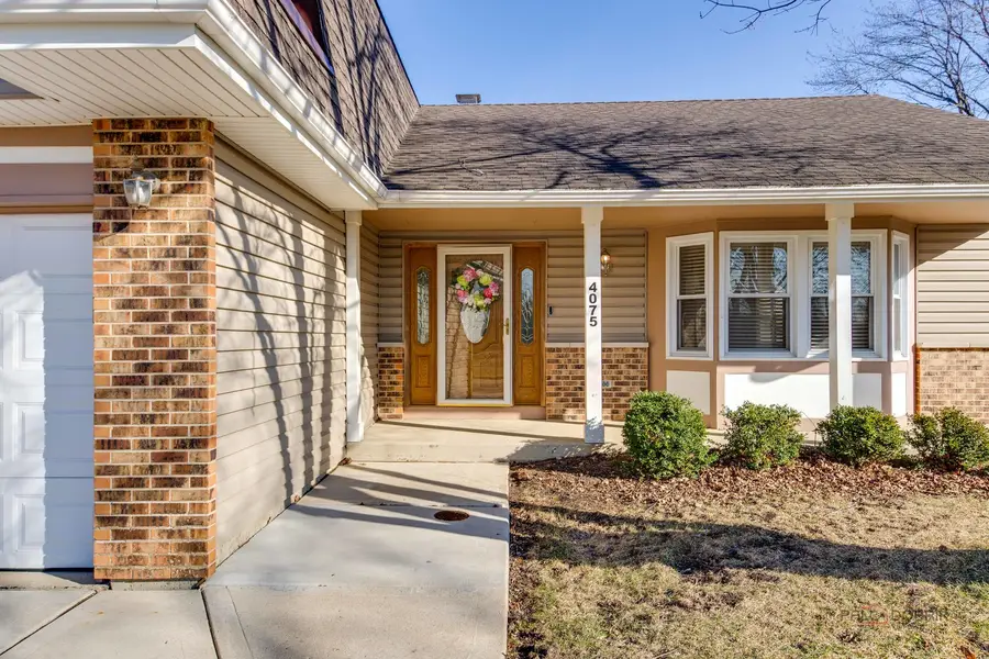 4075 N Parkside Drive, Hoffman Estates, IL 60192 - #3