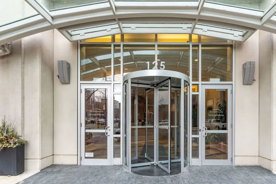 Address Withheld By Seller, Chicago, IL 60661 - #3