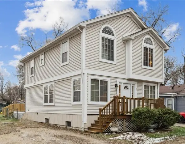 35 Tremont Road, Fox Lake, IL 60020