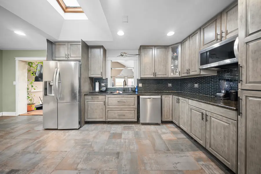 1325 Amber Drive, Montgomery, IL 60538 - Image #3