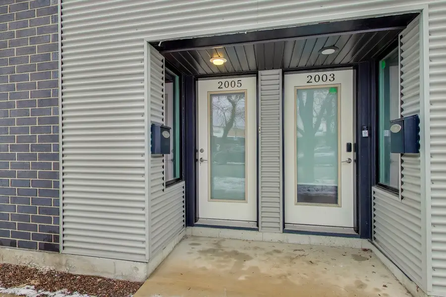 2005 N Albany Avenue #2005, Chicago, IL 60647 - Image #2